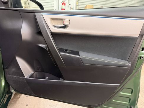 Used 2014 Toyota Corolla LE FWD image 31