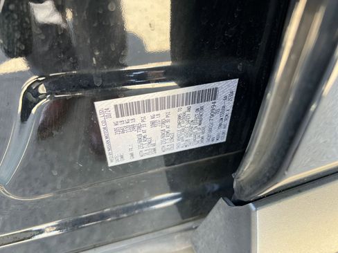 Used 2025 Nissan Rogue SV FWD image 31