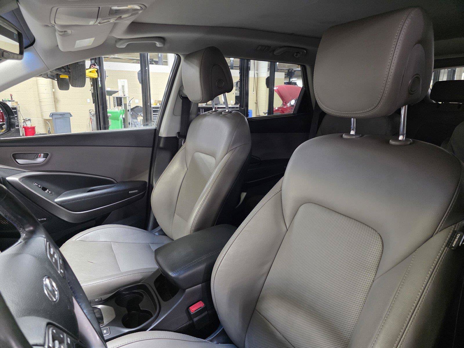 Used 2017 Hyundai Santa Fe Limited FWD image 24