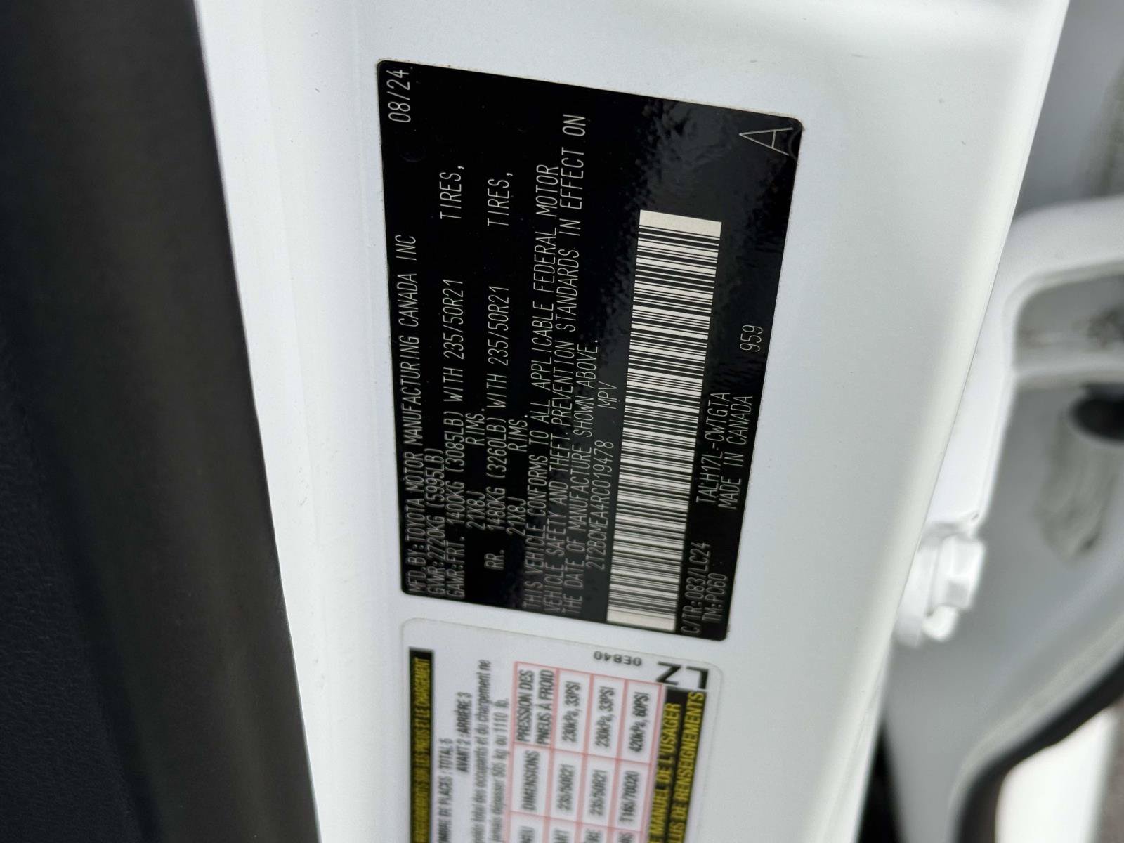 Used 2024 Lexus RX 500h F Sport w/ Cold Area Package AWD/4WD image 32
