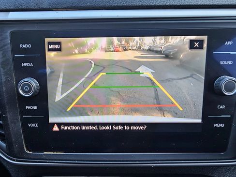Used 2021 Volkswagen Atlas SE w/ Panoramic Sunroof Package FWD image 24