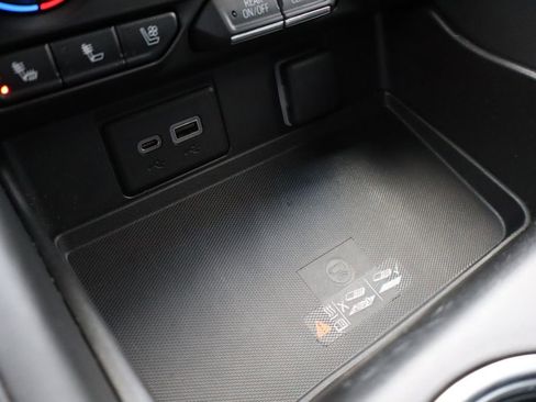 Used 2023 Chevrolet Suburban Premier image 26