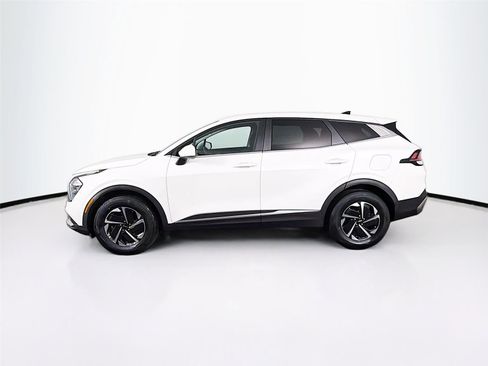 Used 2023 Kia Sportage LX AWD/4WD image 4