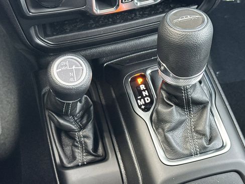 New 2026 Jeep Gladiator Sport image 18