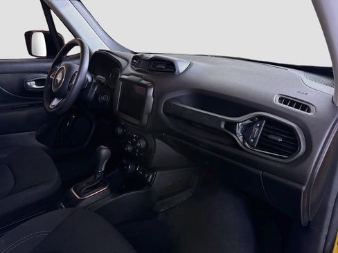 Used 2023 Jeep Renegade Altitude AWD/4WD image 30