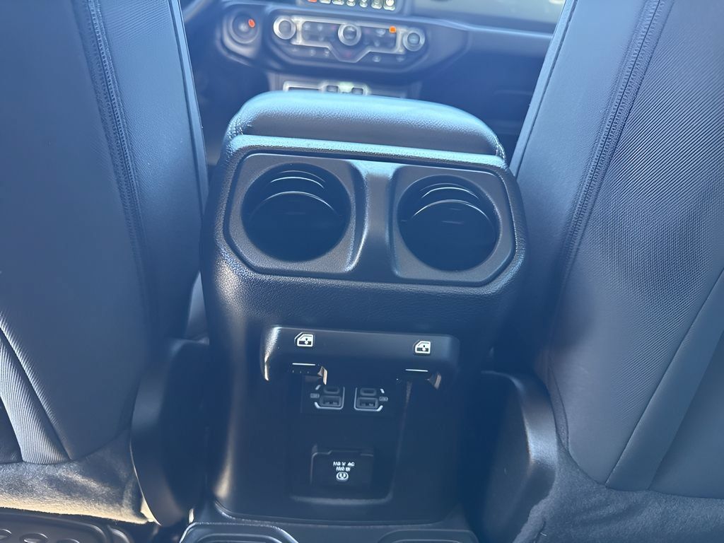 Used 2023 Jeep Wrangler Unlimited Sahara w/ Cold Weather Group AWD/4WD image 13