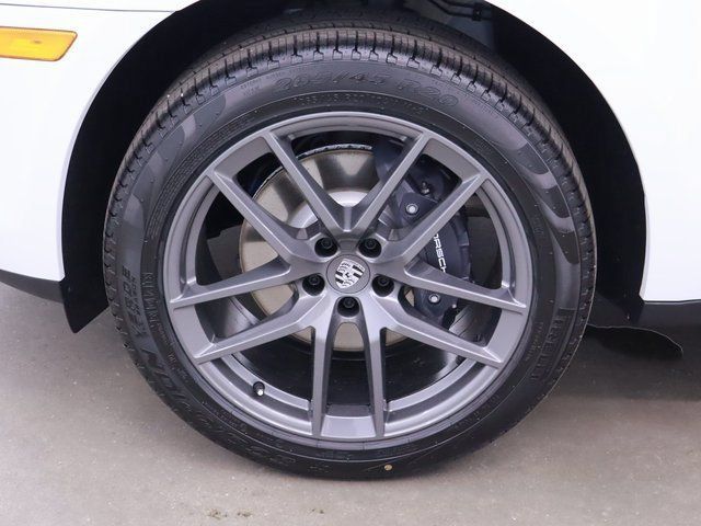 Certified 2025 Porsche Macan Turbo AWD/4WD image 33
