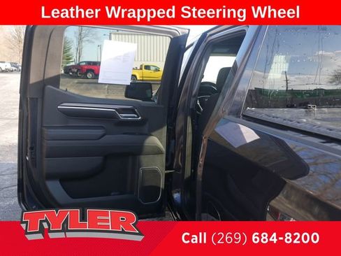 Used 2022 Chevrolet Silverado 1500 LT w/ Z71 Off-Road Package image 21