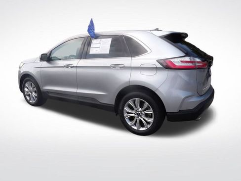 Certified 2022 Ford Edge Titanium w/ Equipment Group 301A AWD/4WD image 8