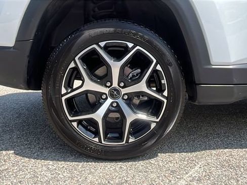 Used 2025 Jeep Compass Limited AWD/4WD image 18