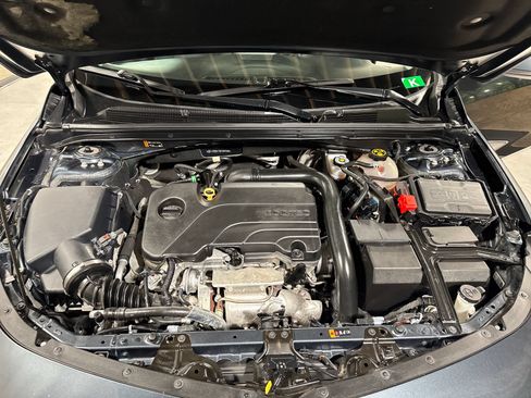 Used 2021 Chevrolet Malibu LT FWD image 29