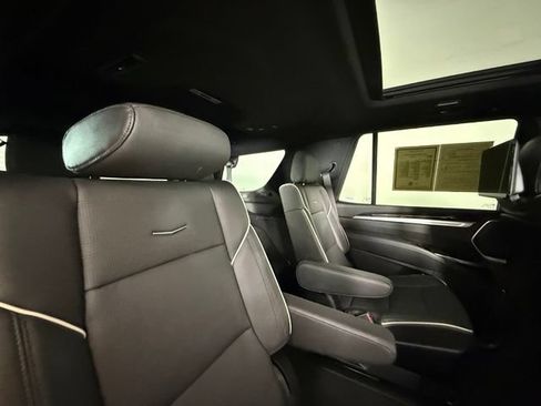 Certified 2026 Cadillac Escalade Luxury AWD/4WD image 31