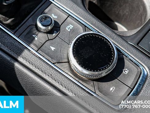 Used 2025 Cadillac XT4 Premium Luxury FWD image 42