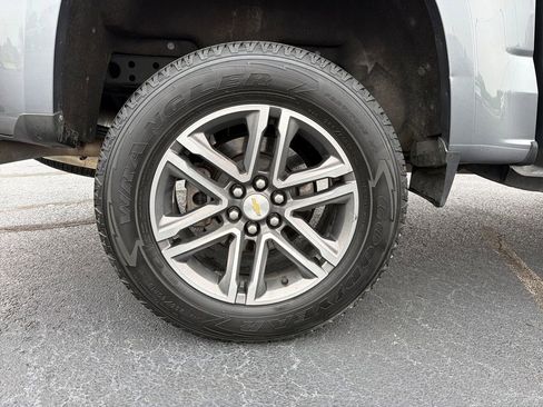 Used 2021 Chevrolet Colorado W/T w/ Custom Special Edition image 32