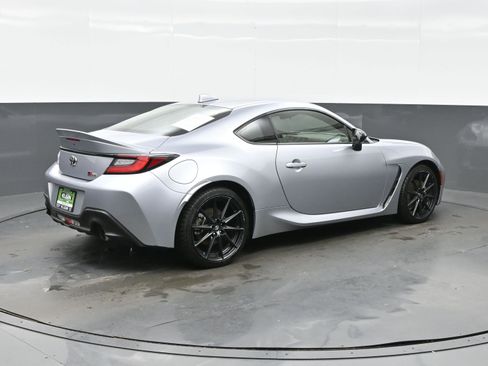 Used 2023 Toyota GR86 Premium w/ ALL Weather Mat Package (TMS) image 6