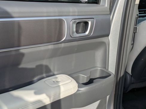 Used 2025 Hyundai Santa Fe SEL image 21