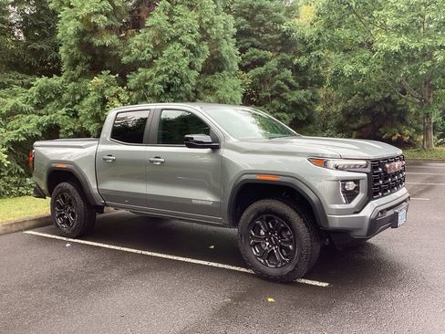 Used 2025 GMC Canyon Elevation AWD/4WD image 8