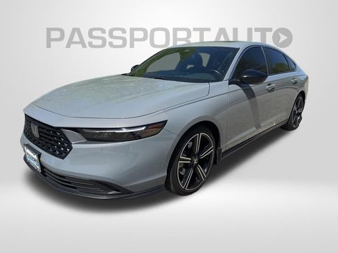 Used 2025 Honda Accord Sport image 1