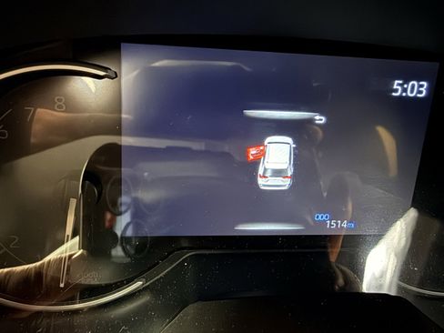 Used 2025 Toyota RAV4 XLE w/ Convenience Package image 5