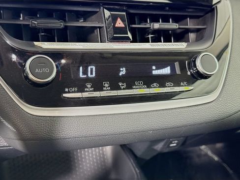 Certified 2024 Toyota Corolla LE FWD image 17