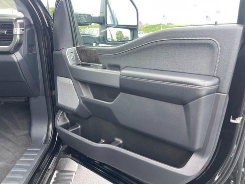 Used 2023 Ford F250 Lariat w/ Sport Appearance Package AWD/4WD image 10