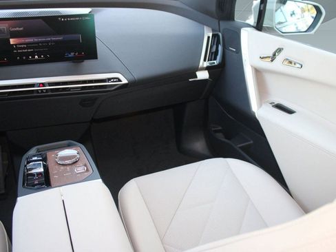 New 2026 BMW iX xDrive45 w/ Executive Package image 32
