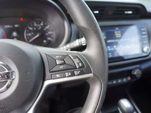 Used 2021 Nissan Kicks SV image 19