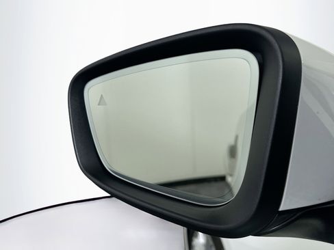 Used 2025 BMW 330i Sedan image 16