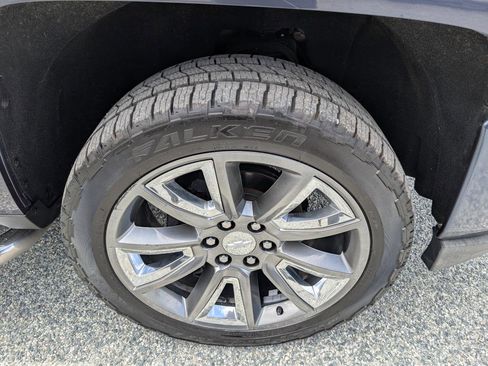 Used 2018 Chevrolet Silverado 1500 LTZ Z71 w/ Centennial Edition AWD/4WD image 4
