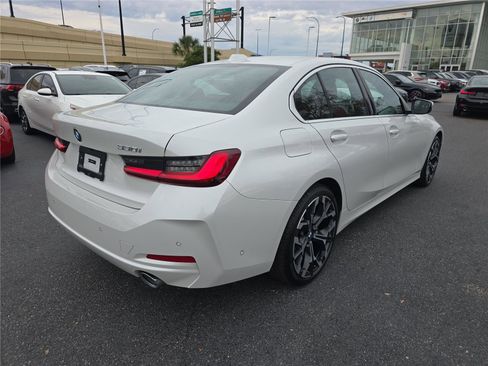 Used 2025 BMW 330i Sedan image 3