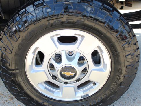 Used 2018 Chevrolet Silverado 2500 LT w/ LT Fleet Convenience Package image 36