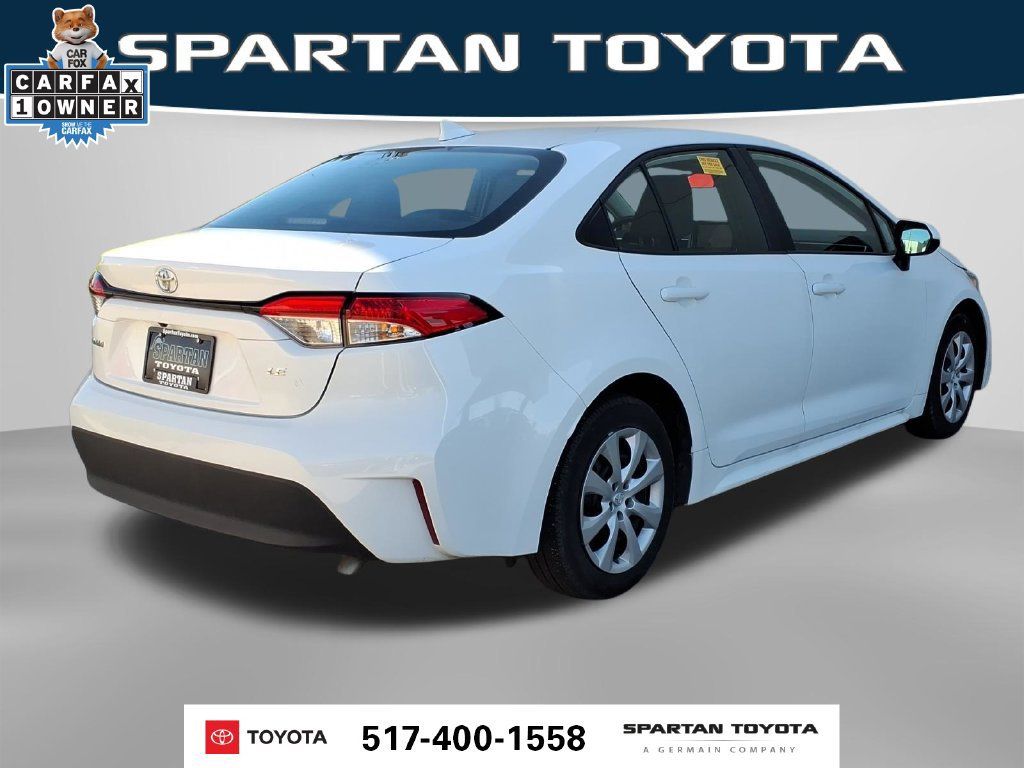 Used 2025 Toyota Corolla LE FWD image 7