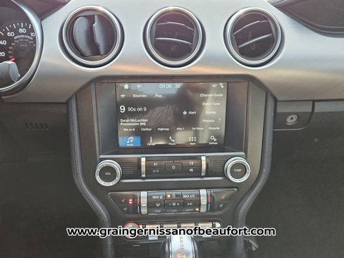 Used 2019 Ford Mustang Premium image 9