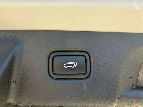 Certified 2025 Hyundai Palisade Calligraphy image 32