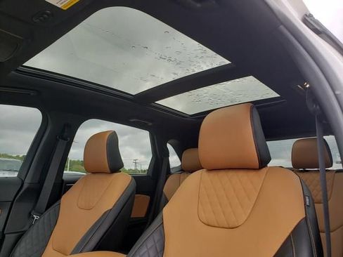 Used 2024 Ford Edge Titanium w/ Titanium Elite Package AWD/4WD image 23