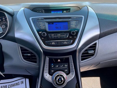 Used 2013 Hyundai Elantra Sedan FWD image 9