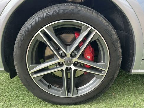 Used 2018 Audi SQ5 Prestige w/ Prestige Package AWD/4WD image 48