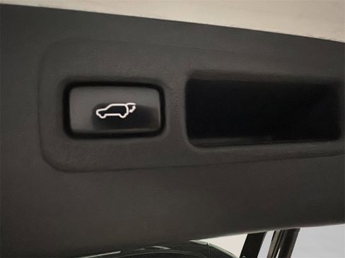 Used 2015 Lexus NX 300h AWD image 18