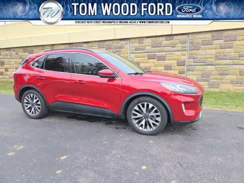 Used 2020 Ford Escape Titanium image 1