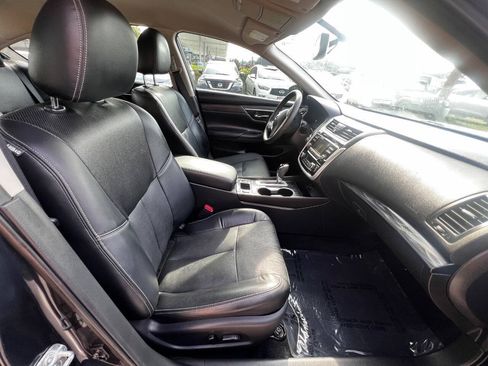 Used 2018 Nissan Altima 2.5 SL FWD image 13