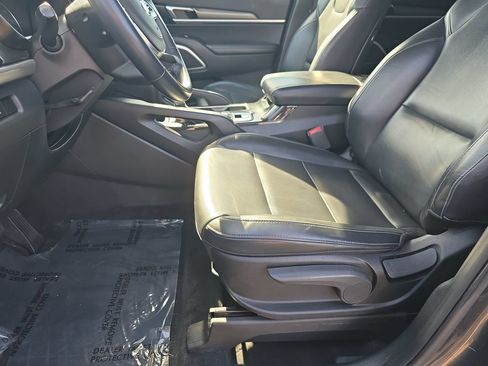 Used 2020 Kia Telluride LX FWD image 20