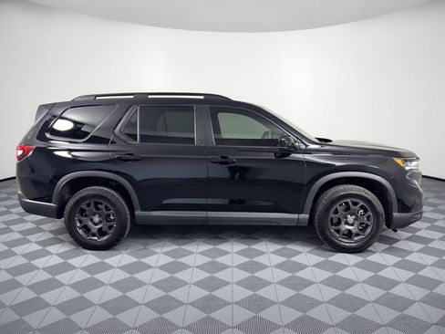 Used 2024 Honda Pilot TrailSport image 8
