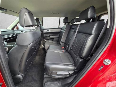 Used 2025 Hyundai Santa Fe SEL AWD/4WD image 16
