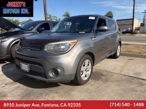 Used 2018 Kia Soul w/ Convenience Package FWD image 1