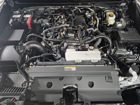 New 2026 Toyota Tacoma SR5 AWD/4WD image 8