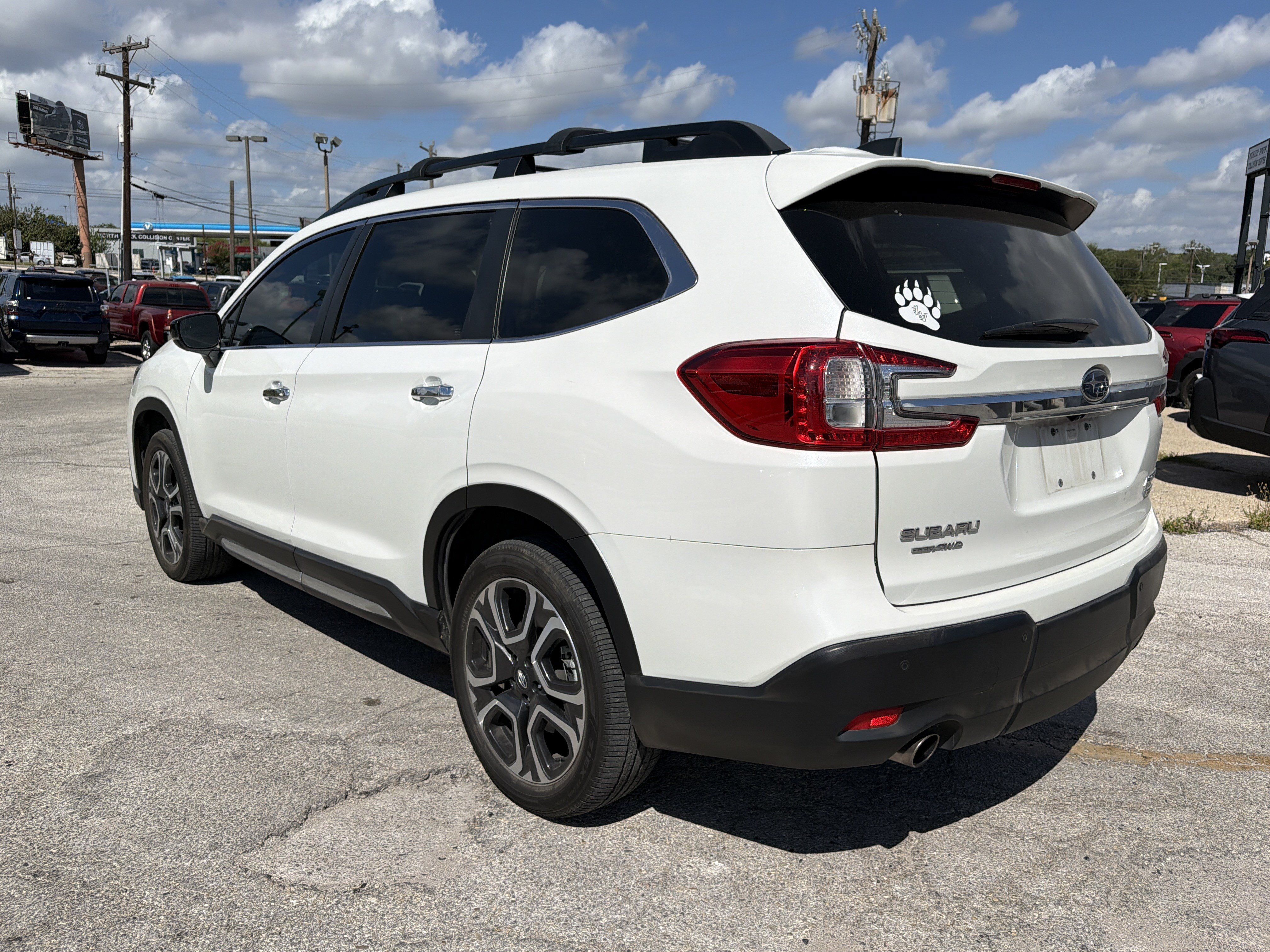 Used 2024 Subaru Ascent Touring AWD/4WD image 5