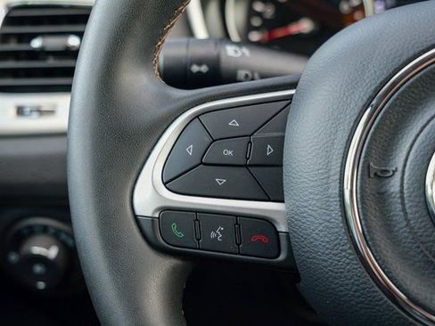 Used 2021 Jeep Compass Latitude image 37