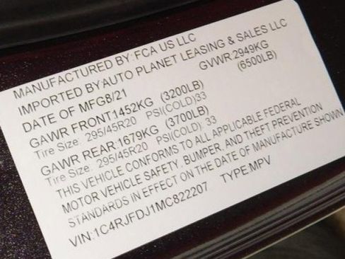 Used 2021 Jeep Grand Cherokee SRT image 15