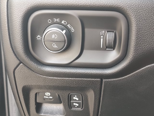 Used 2020 RAM 1500 Big Horn AWD/4WD image 24