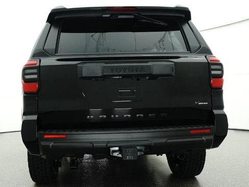 New 2026 Toyota 4Runner SR5 AWD/4WD image 10
